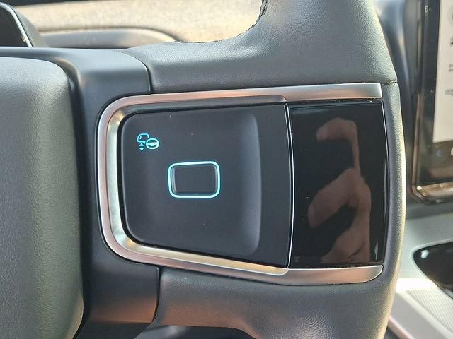 Certified 2025 Ford Expedition Active AWD/4WD image 22