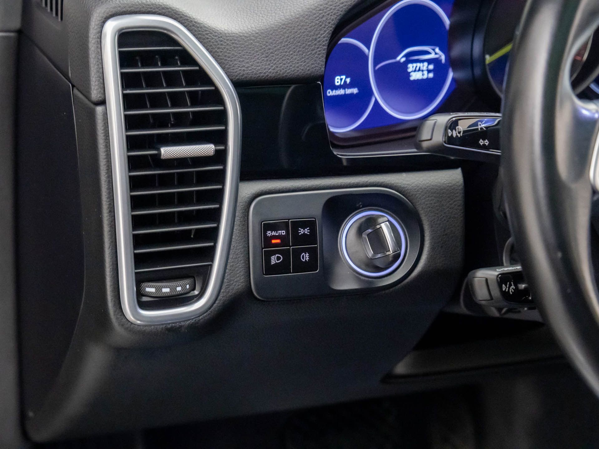 Used 2021 Porsche Cayenne E-Hybrid image 20