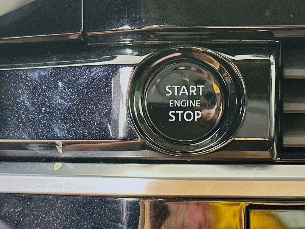 Certified 2025 Nissan Pathfinder SL w/ SL Premium Package image 22