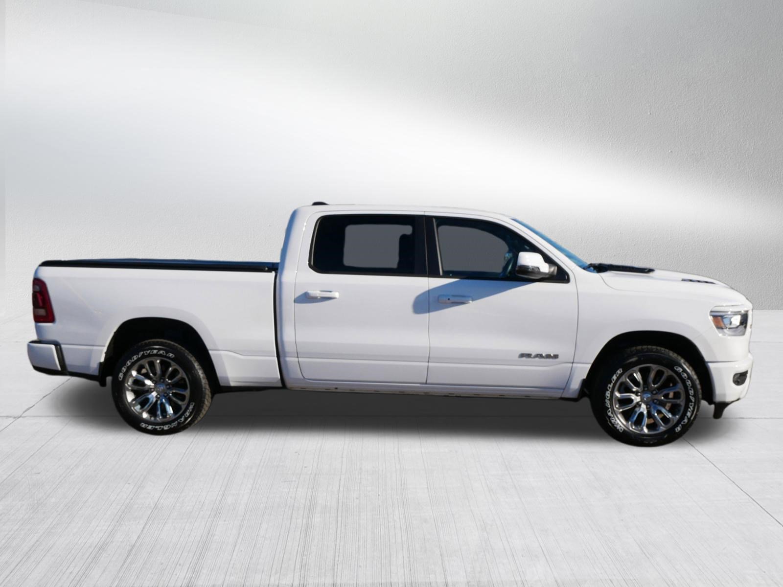 Used 2023 RAM 1500 Laramie AWD/4WD image 8