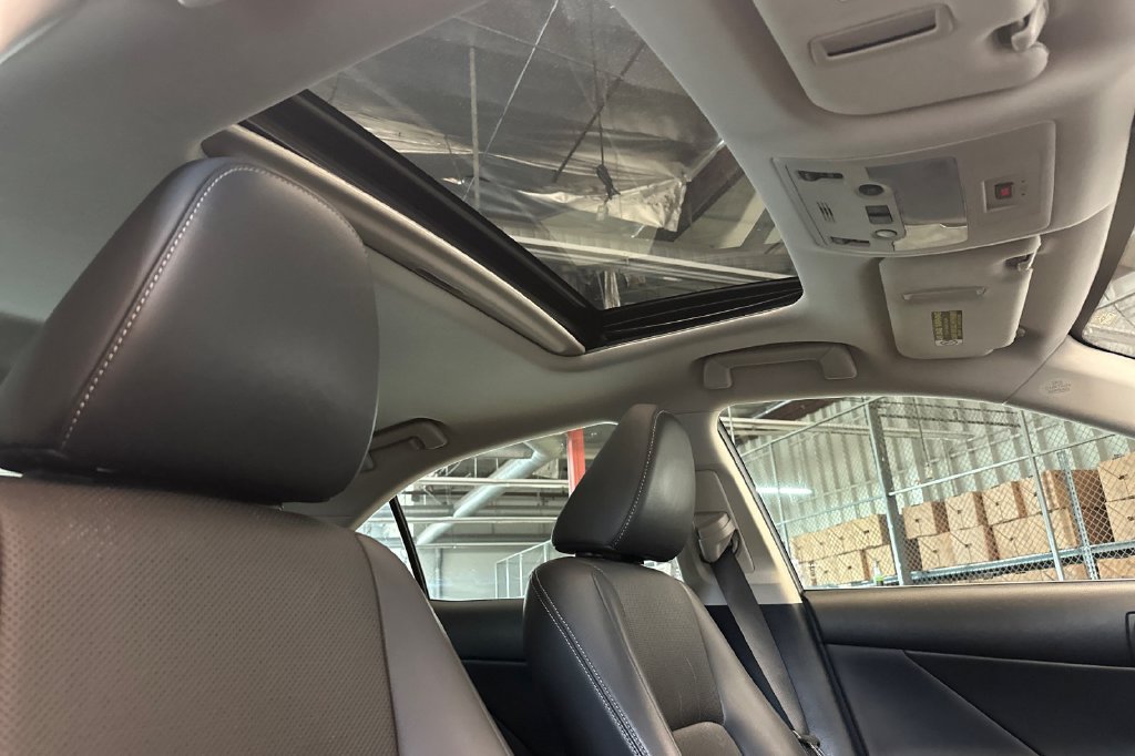 Used 2015 Lexus IS 250 RWD image 16