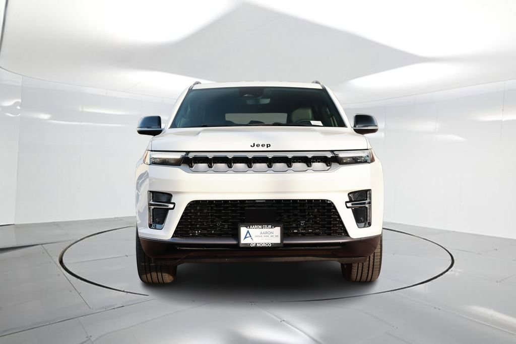 New 2026 Jeep Grand Wagoneer L 2WD image 4