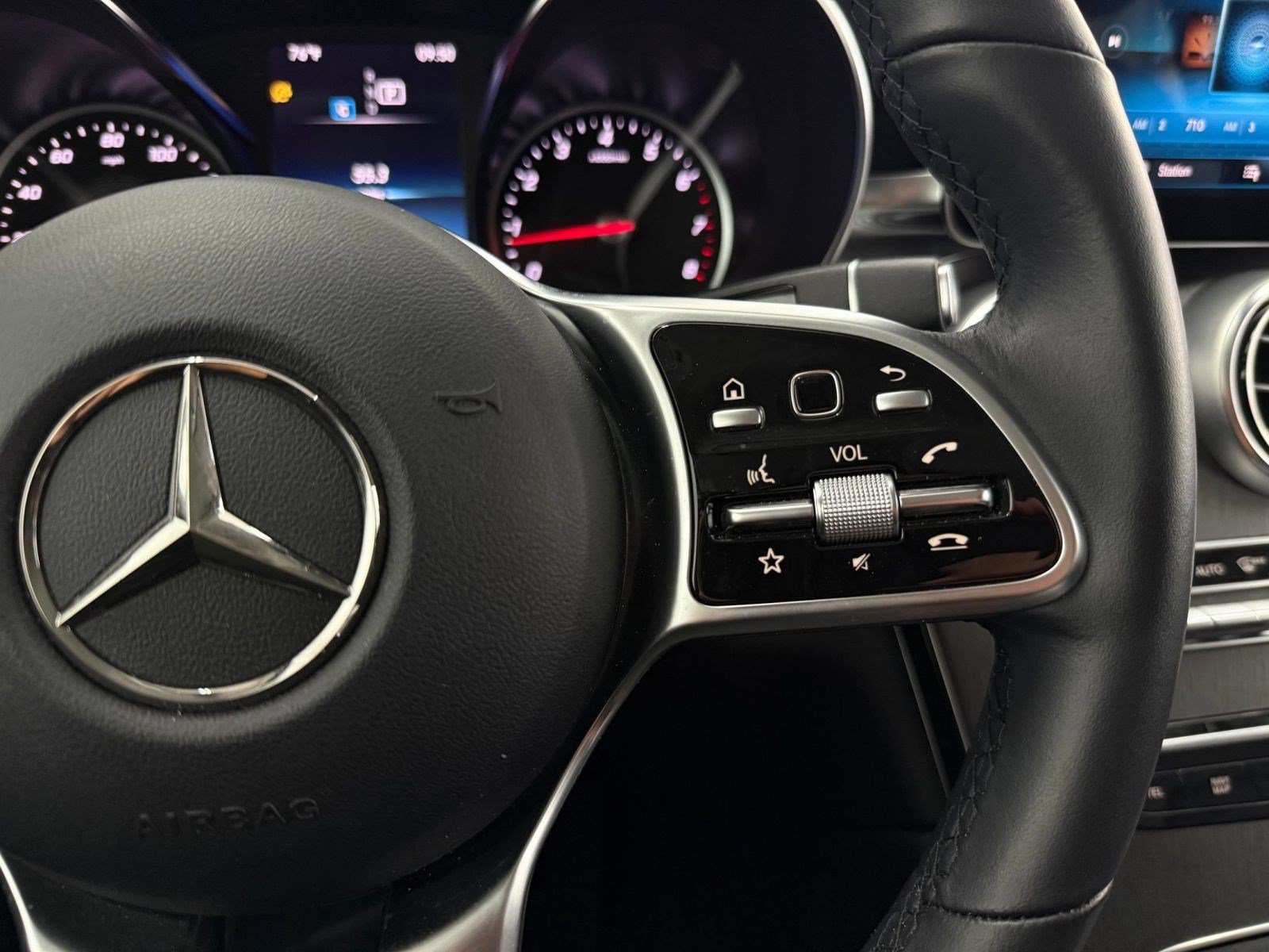 Used 2022 Mercedes-Benz GLC 300 image 14
