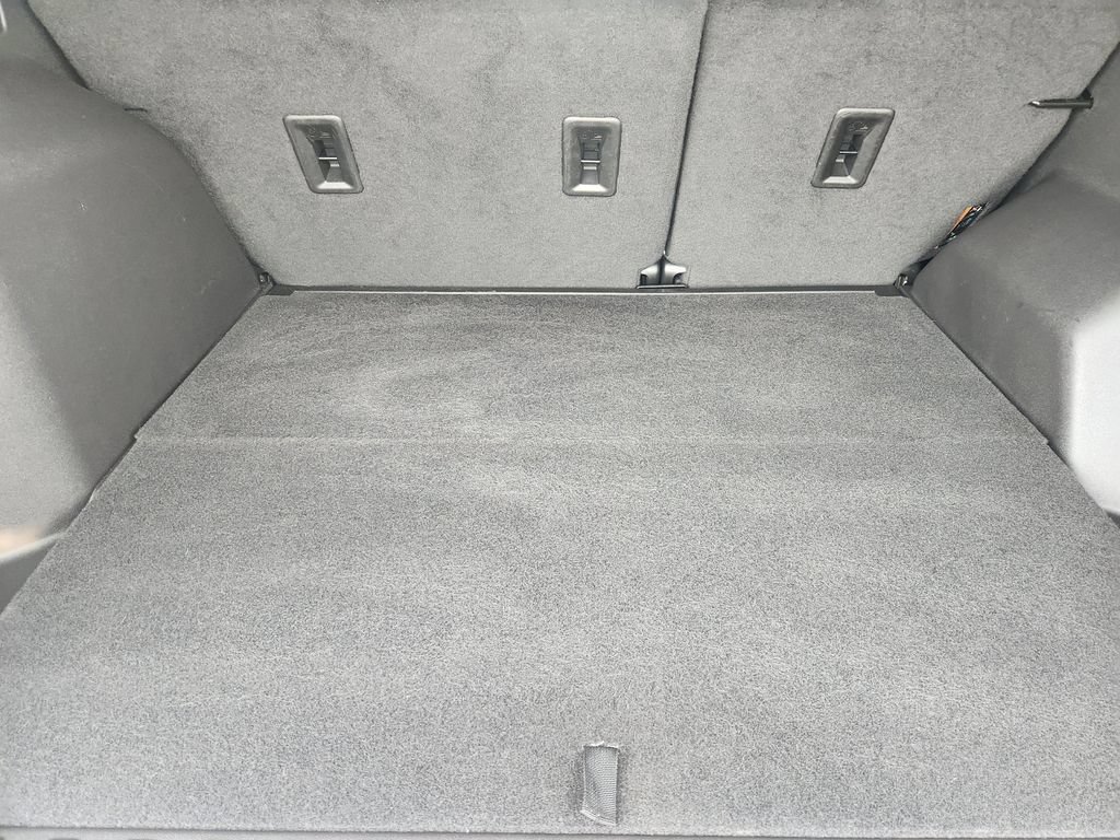 Used 2024 Chevrolet Equinox LT FWD image 36