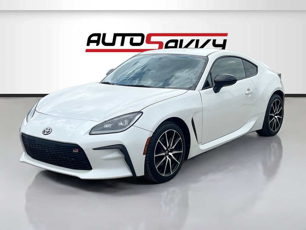 Used 2024 Toyota GR86 Premium w/ Performance Package RWD image 3