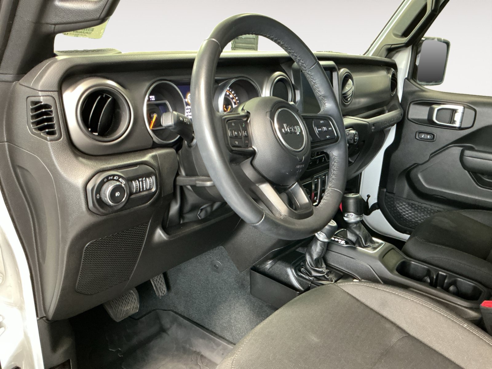Used 2022 Jeep Wrangler Sport AWD/4WD image 10