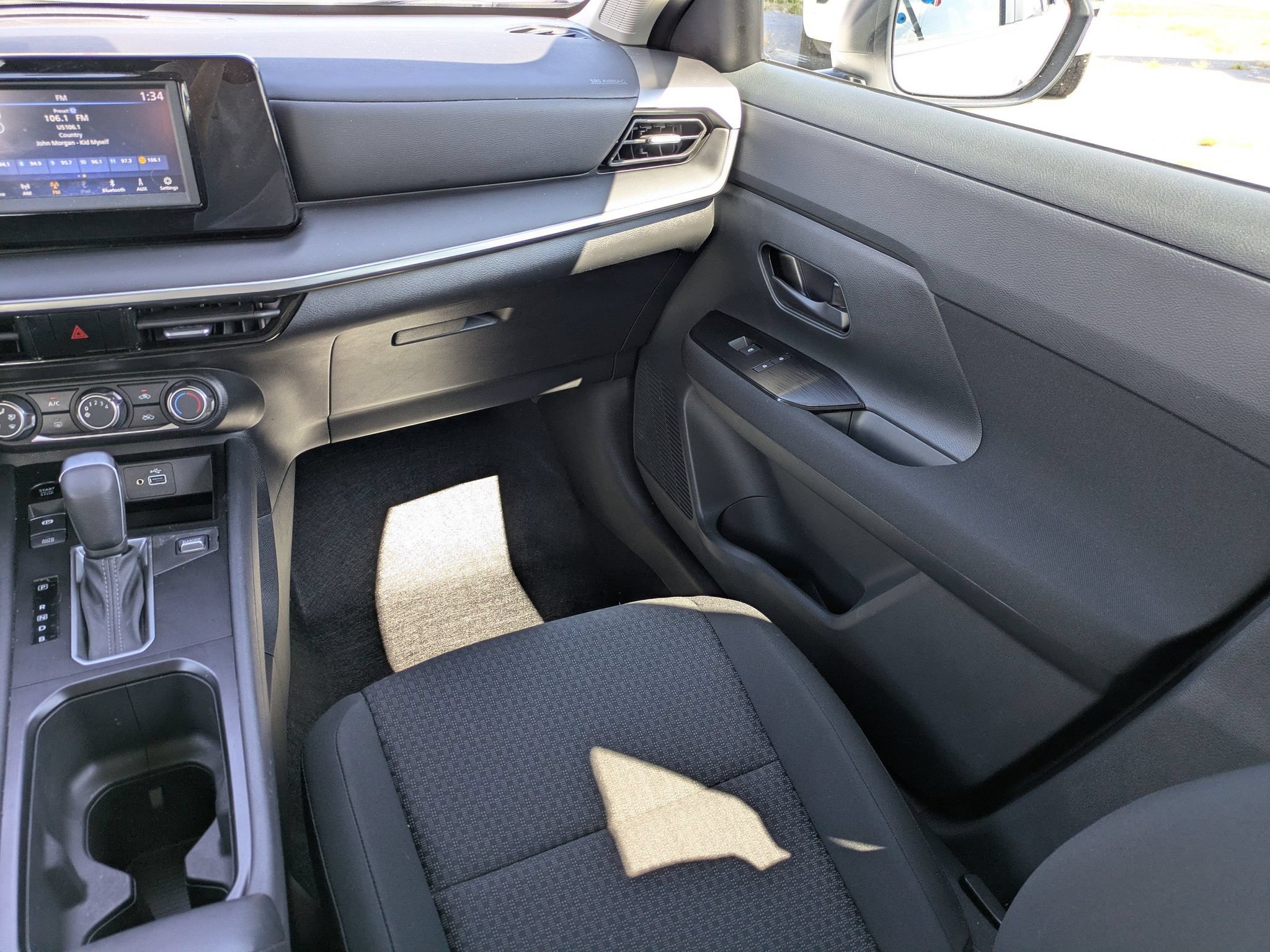 Certified 2025 Nissan Kicks S FWD image 18