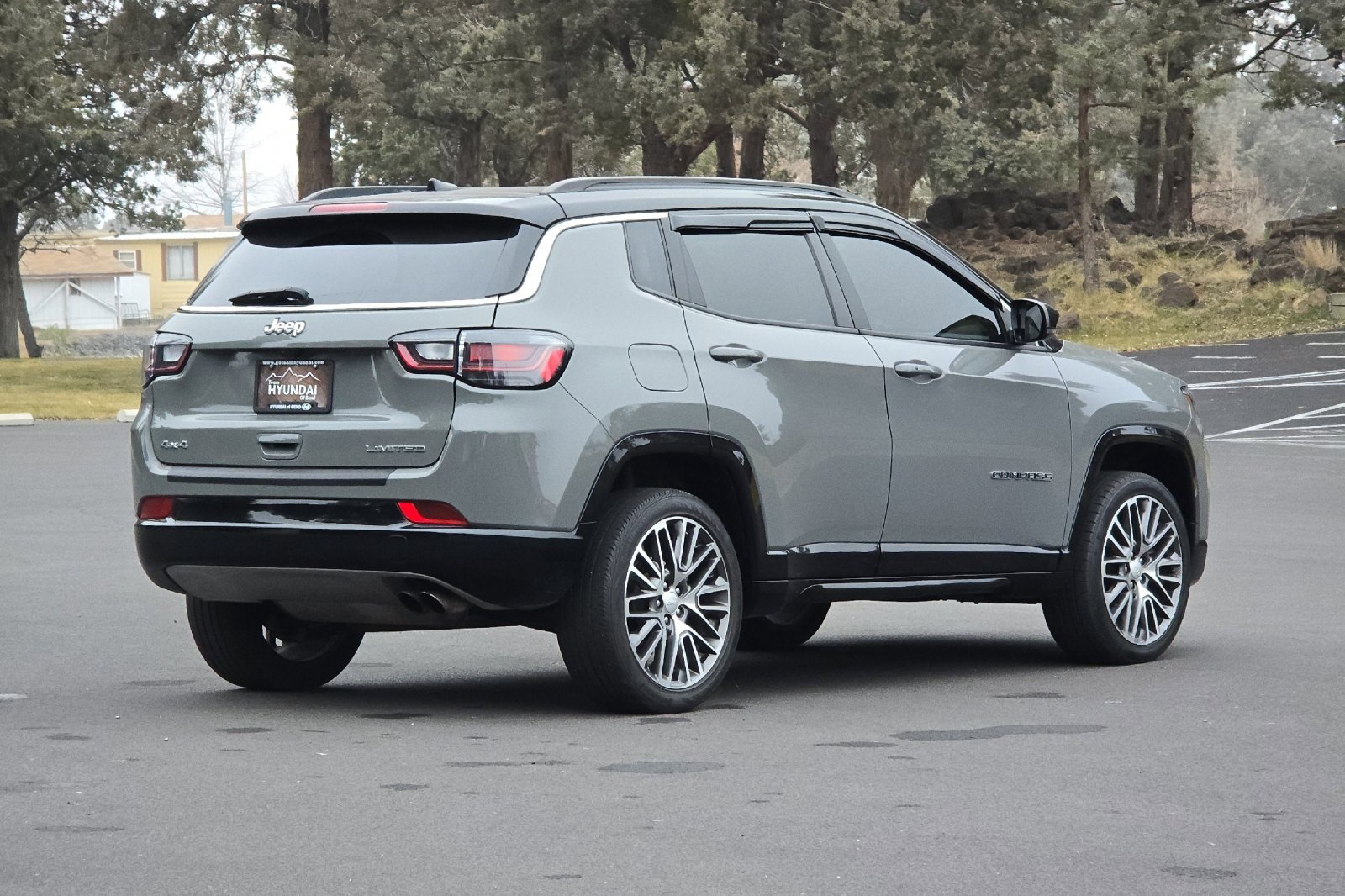 Used 2022 Jeep Compass Limited w/ Elite Group image 4