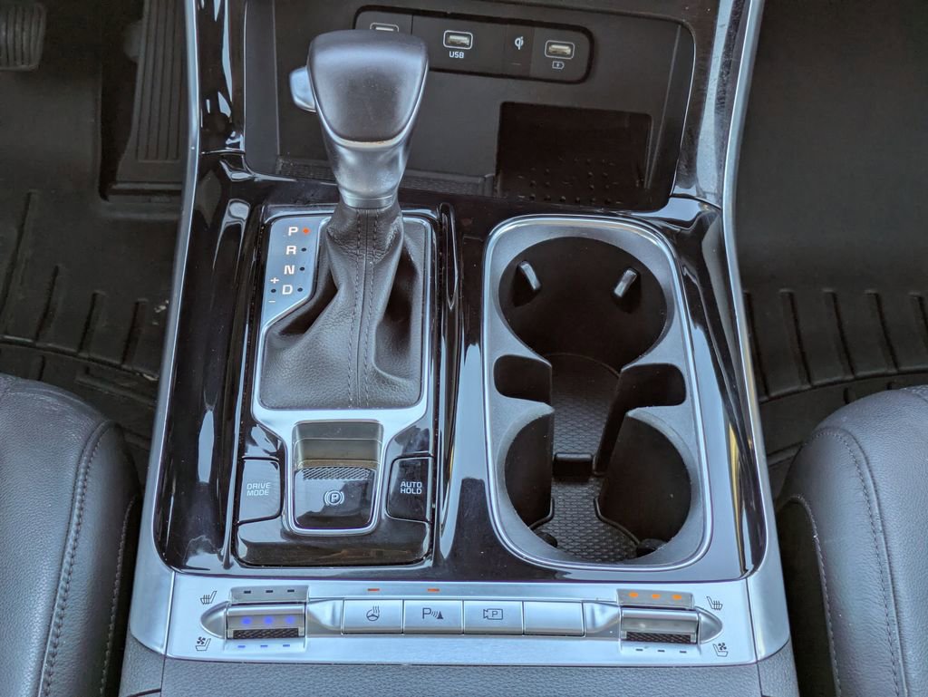 Used 2024 Kia Carnival SX Prestige image 21