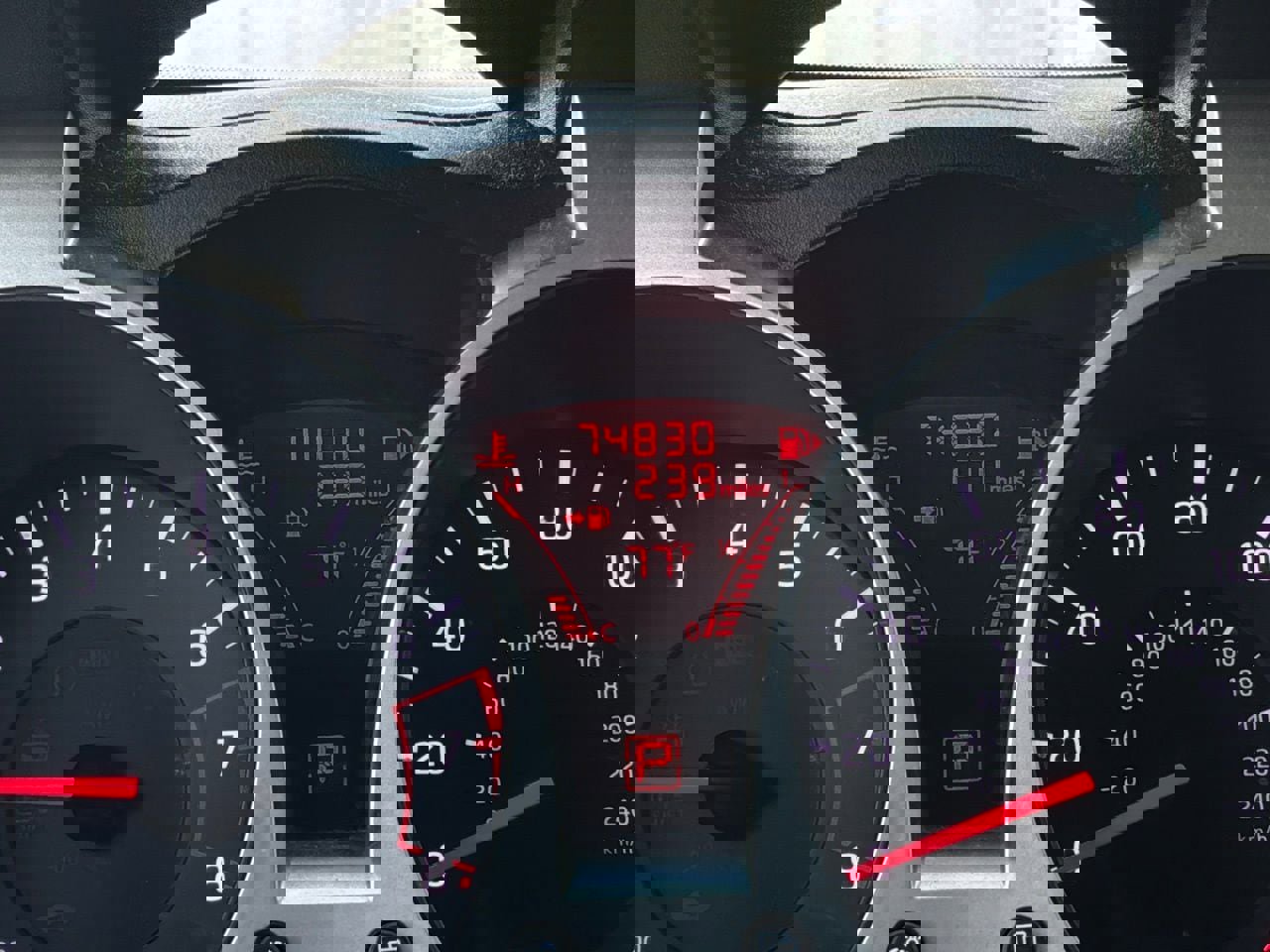 Used 2014 Nissan Juke SV image 32