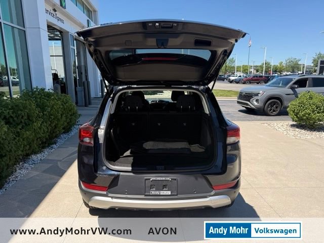 Used 2021 Chevrolet TrailBlazer LT w/ Convenience Package FWD image 11