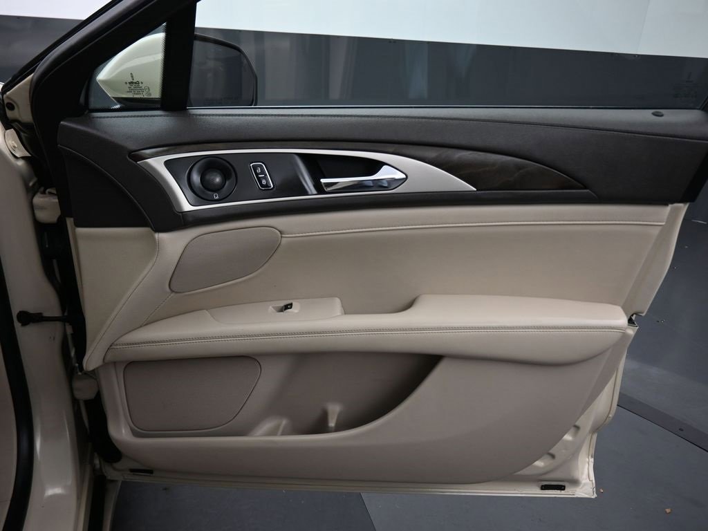 Used 2018 Lincoln MKZ Reserve w/ Technology Package image 39