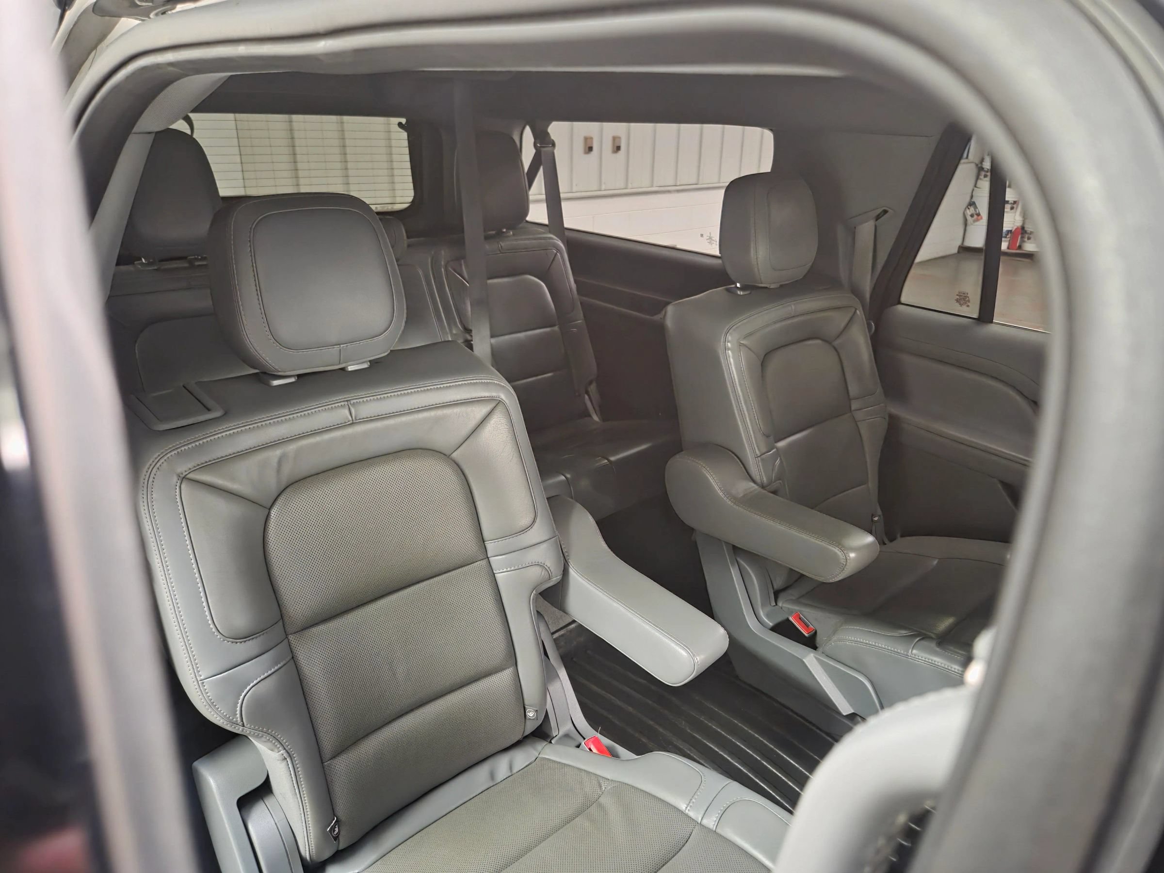 Used 2021 Lincoln Navigator L Reserve RWD image 33