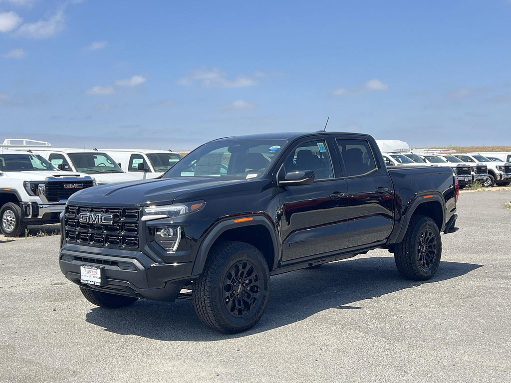 New 2026 GMC Canyon Elevation w/ LPO, Black Badging Package RWD image 7
