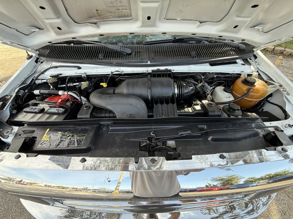 Used 2015 Ford E-450 and Econoline 450 Super Duty w/ Shuttle Bus Prep Package RWD image 30