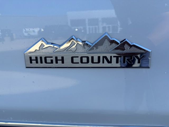Used 2016 Chevrolet Silverado 1500 High Country w/ High Country Premium Package AWD/4WD image 9
