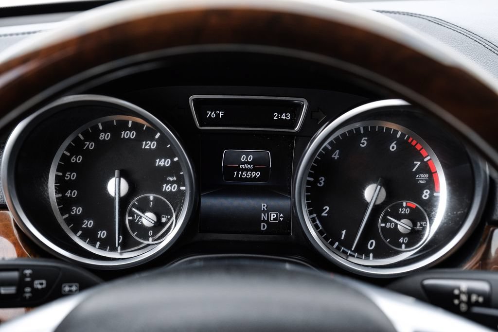 Used 2015 Mercedes-Benz GL 550 4MATIC image 16