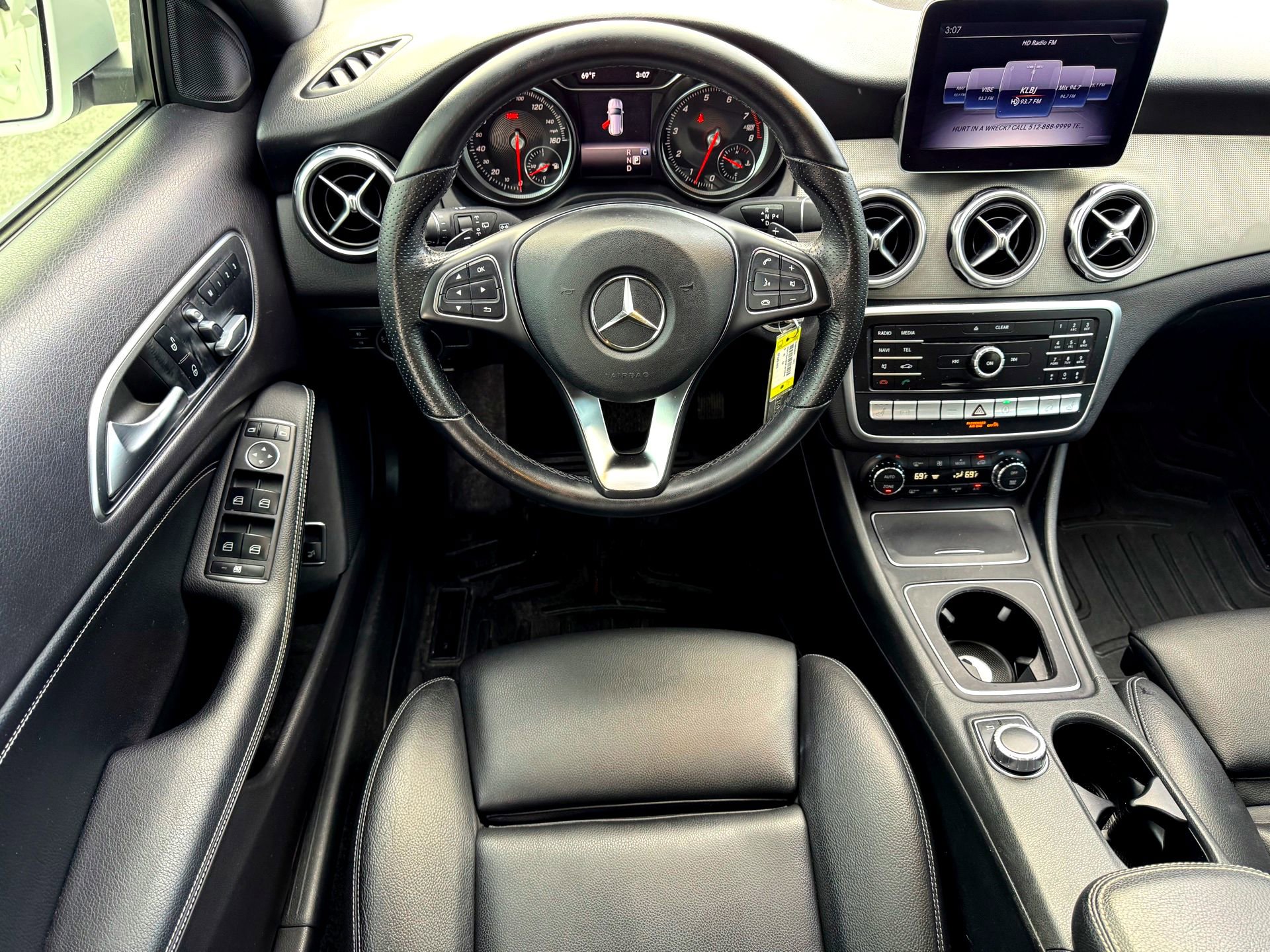 Used 2019 Mercedes-Benz GLA 250 4MATIC image 22