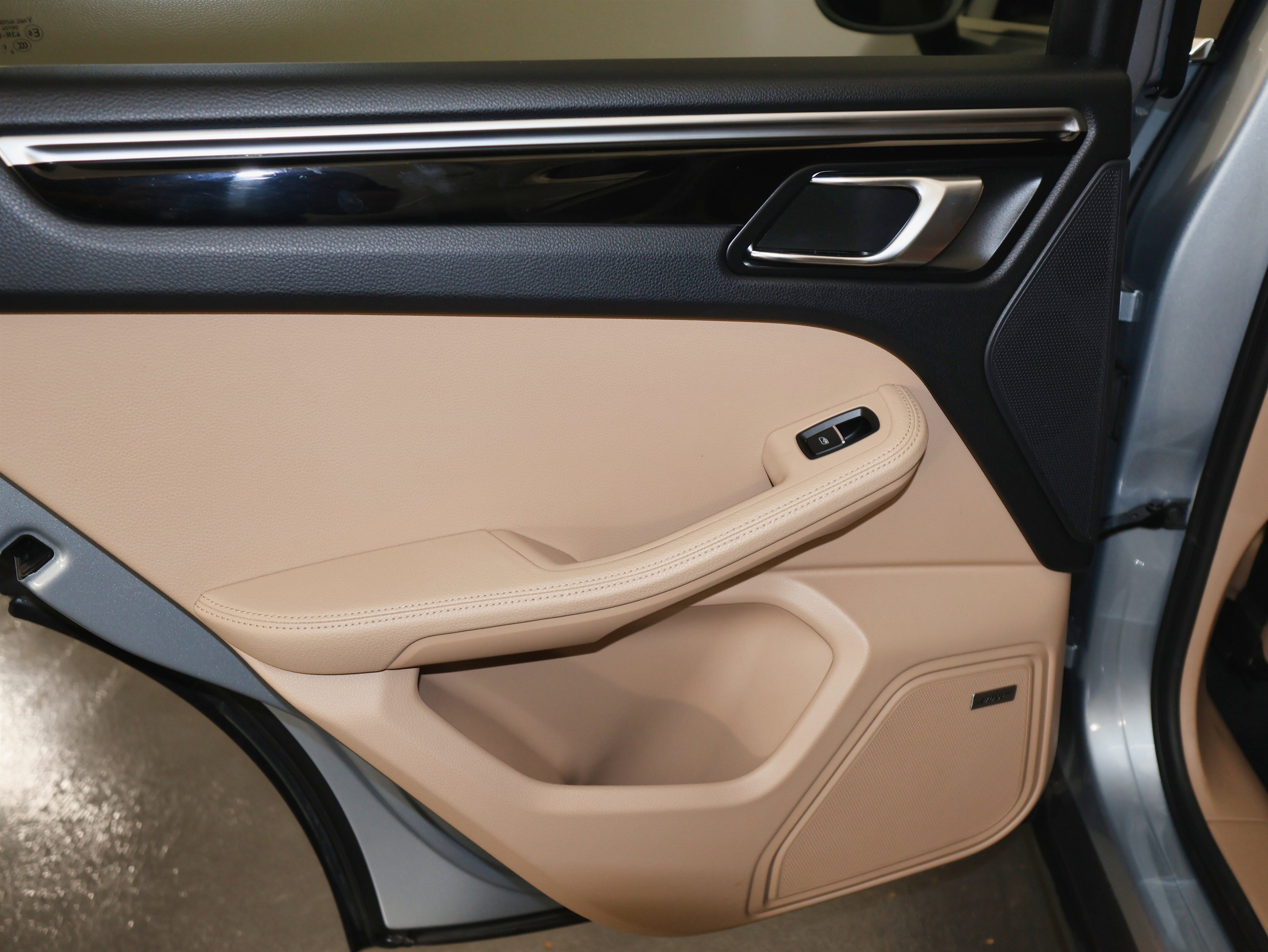 Used 2021 Porsche Macan S image 30