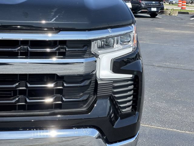 Used 2024 Chevrolet Silverado 1500 LT AWD/4WD image 34