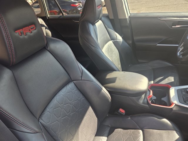 Used 2020 Toyota RAV4 TRD Off-Road w/ TRD Off-Road Weather Package AWD/4WD image 7