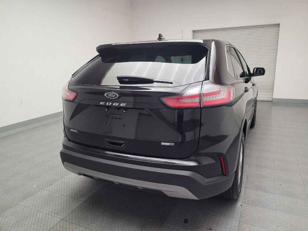 Used 2024 Ford Edge SEL image 7
