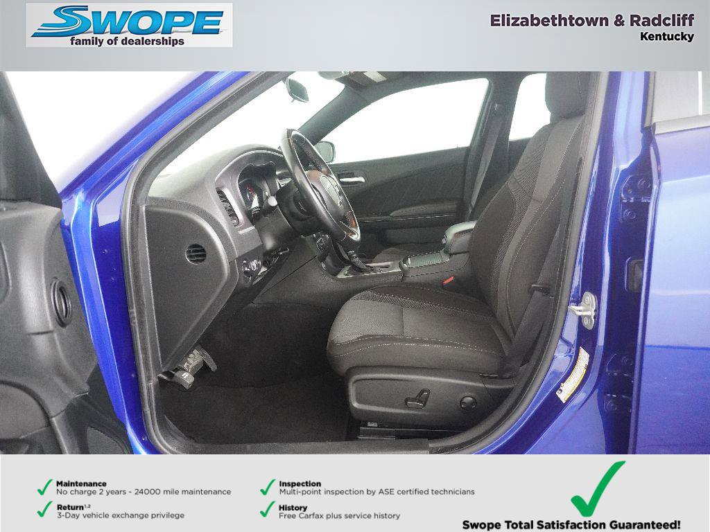 Used 2022 Dodge Charger SXT w/ Blacktop Package image 12