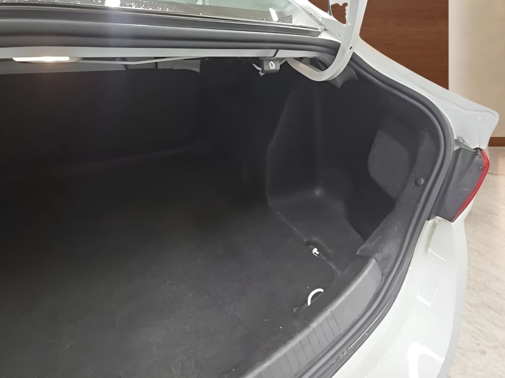 Used 2018 Chevrolet Malibu LT FWD image 20