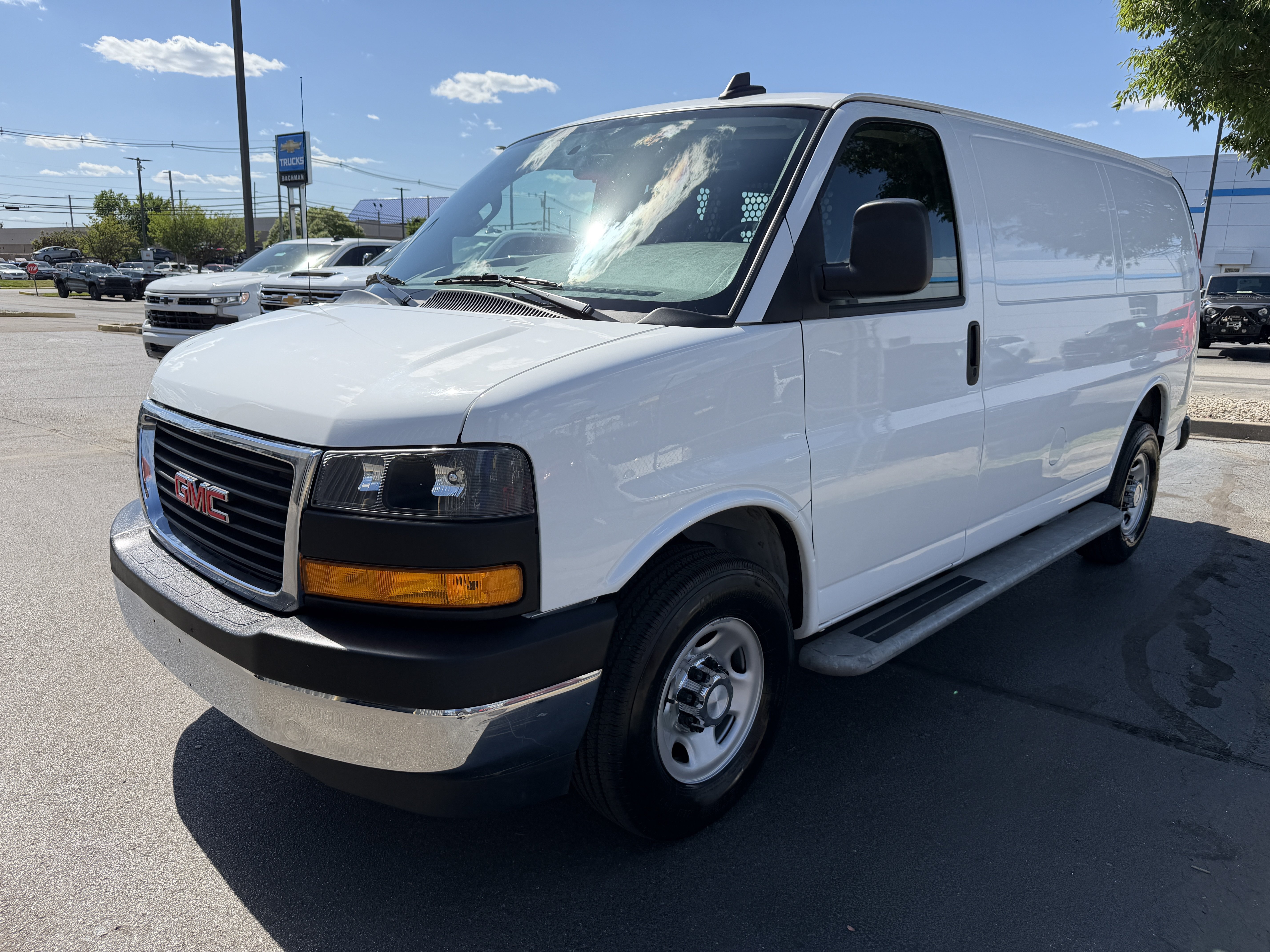 Used 2024 GMC Savana 2500 w/ Driver Convenience Package RWD image 4