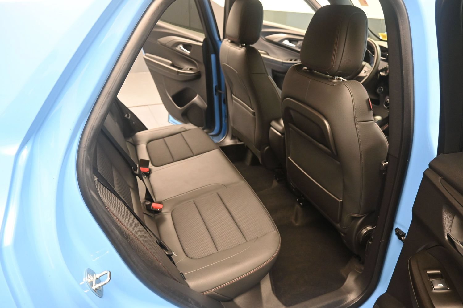 Used 2023 Chevrolet TrailBlazer RS AWD/4WD image 12