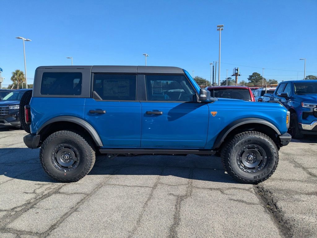 New 2025 Ford Bronco Badlands image 3