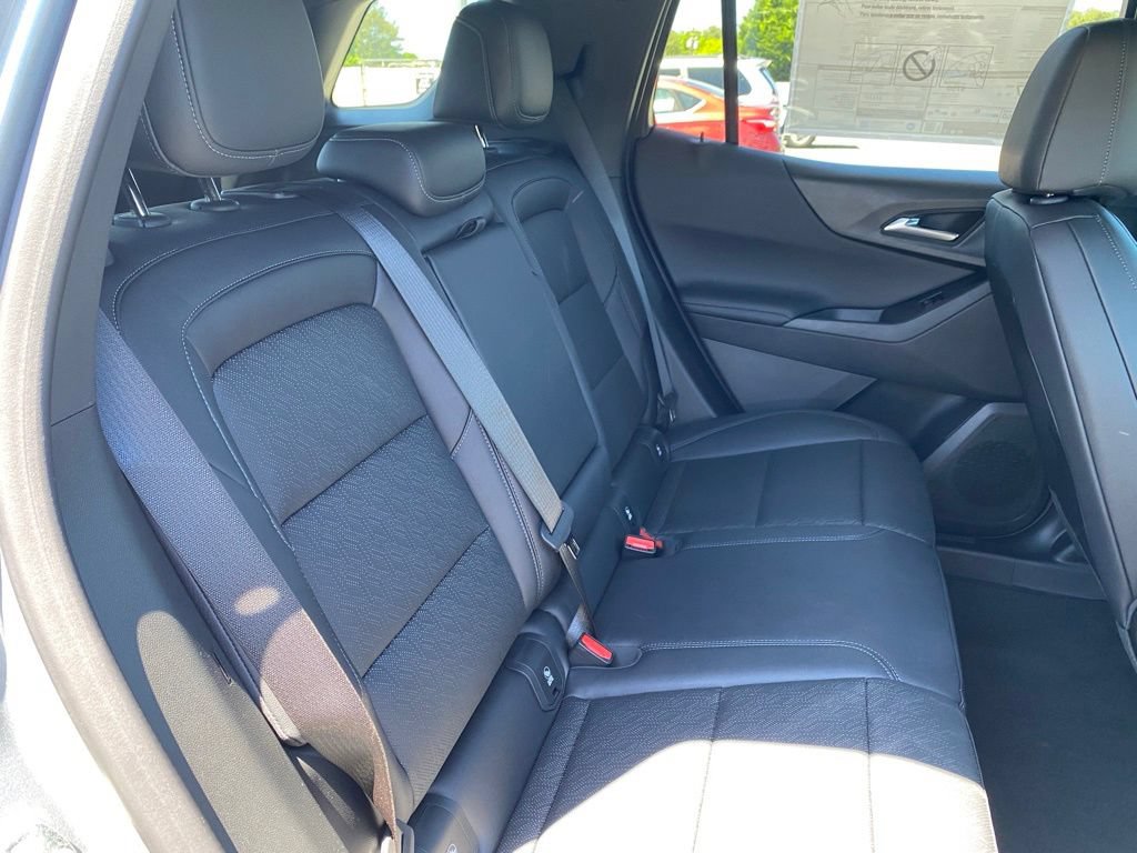 New 2026 Chevrolet Equinox LT w/ Convenience Package II FWD image 20