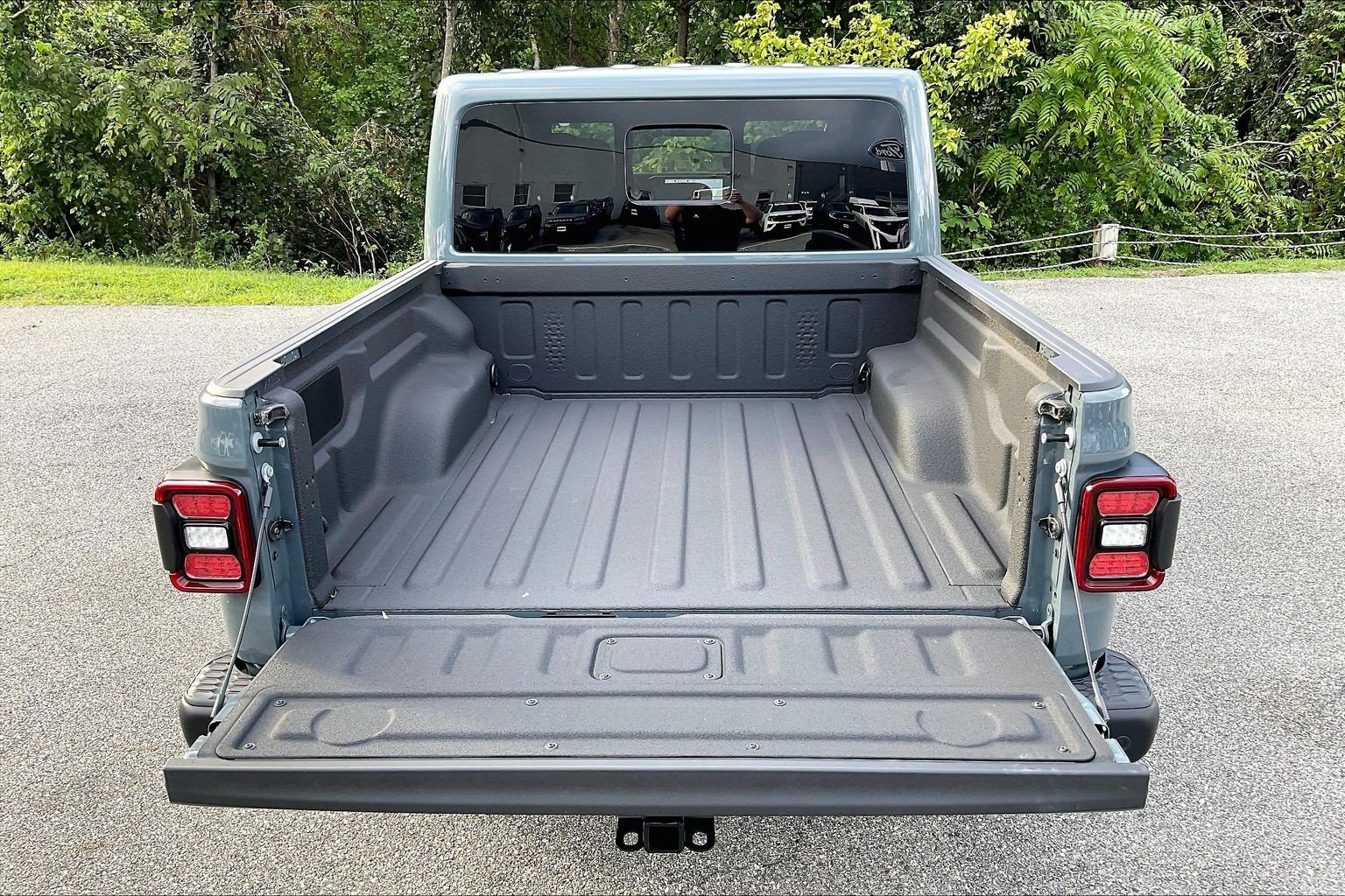 Used 2026 Jeep Gladiator Mojave AWD/4WD image 35