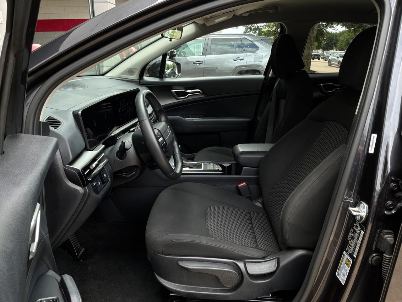 Used 2026 Kia Sportage LX FWD image 10