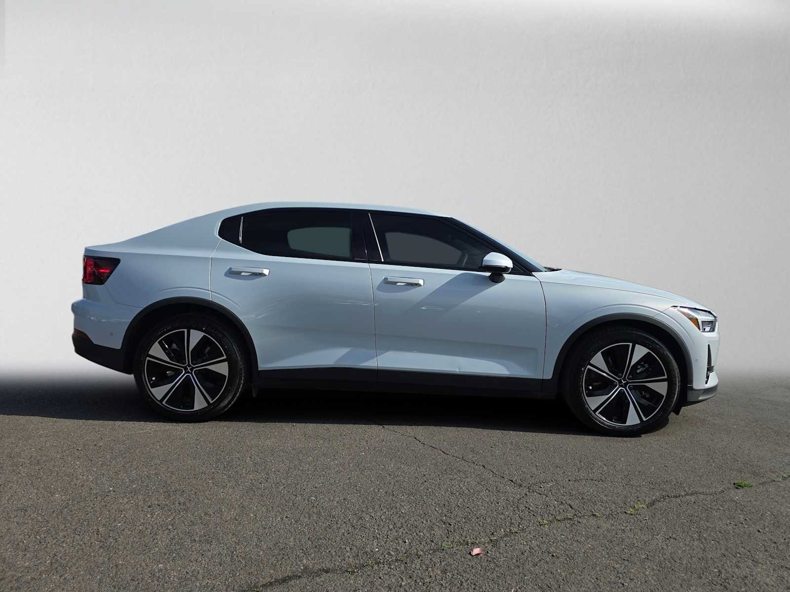 Used 2024 Polestar Polestar 2 AWD/4WD image 2