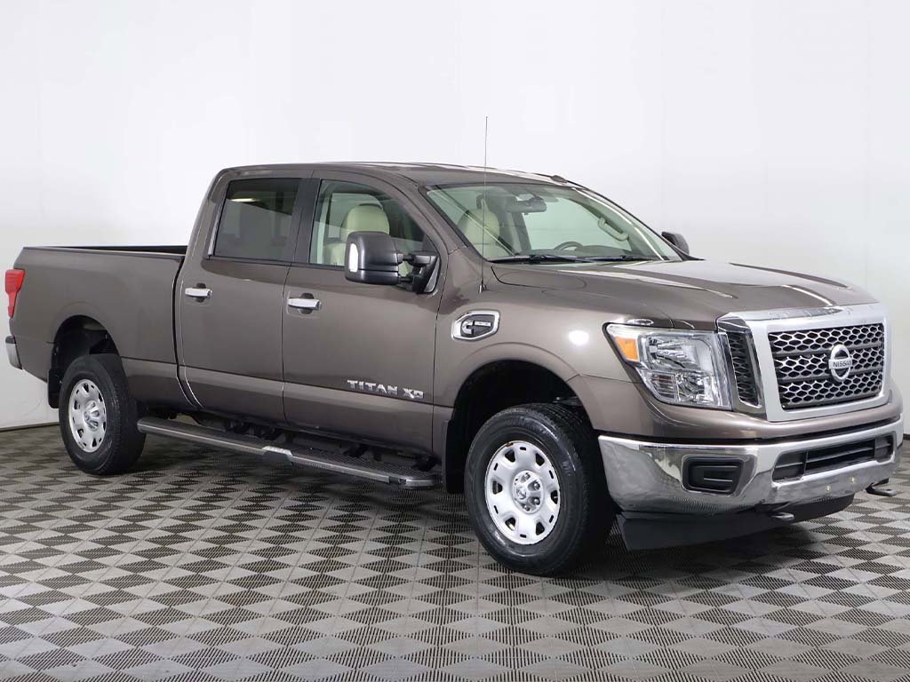 Used 2017 Nissan Titan SV image 43