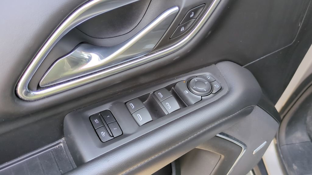 Used 2023 Chevrolet Tahoe LT image 12