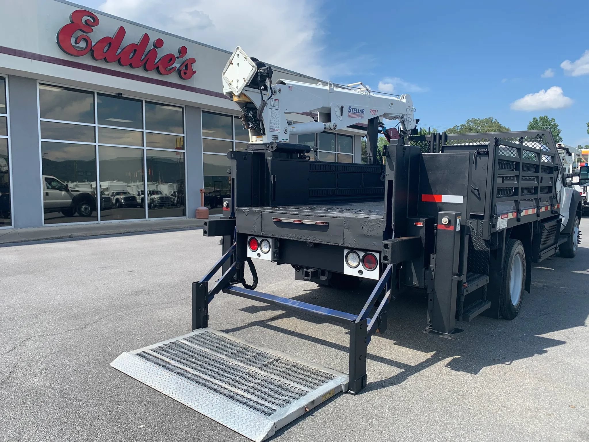 Used 2015 Ford F550 4x4 Regular Cab Super Duty image 35