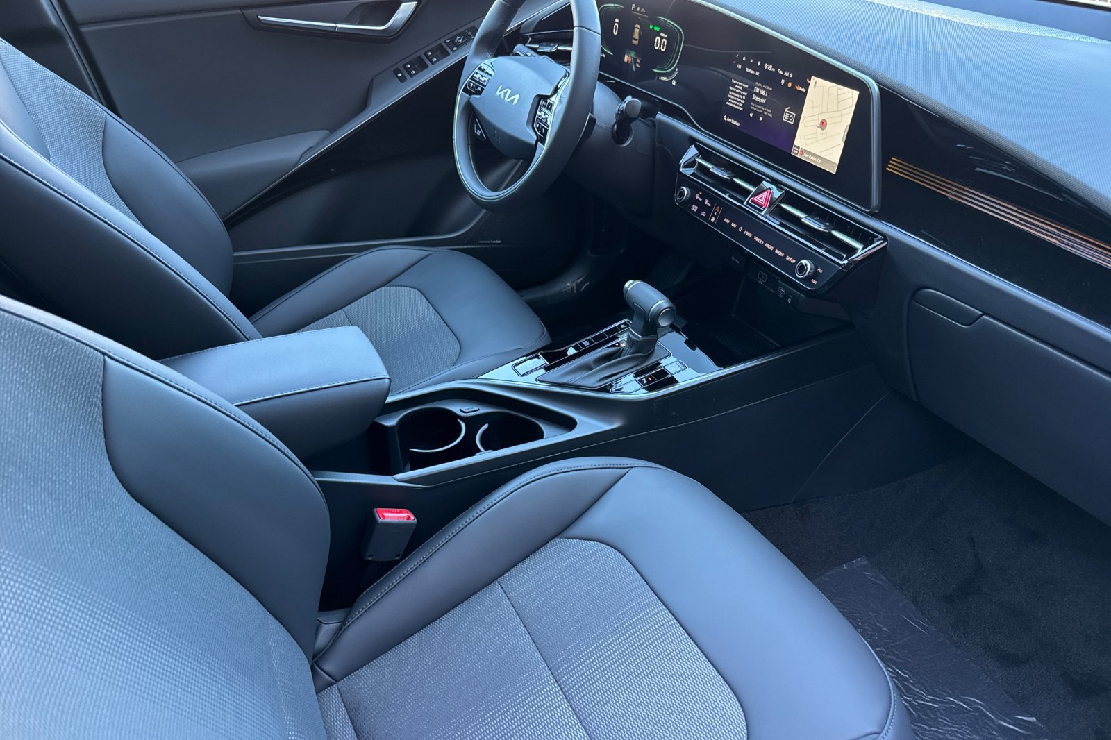 New 2026 Kia Niro EX w/ EX Premium Package FWD image 16