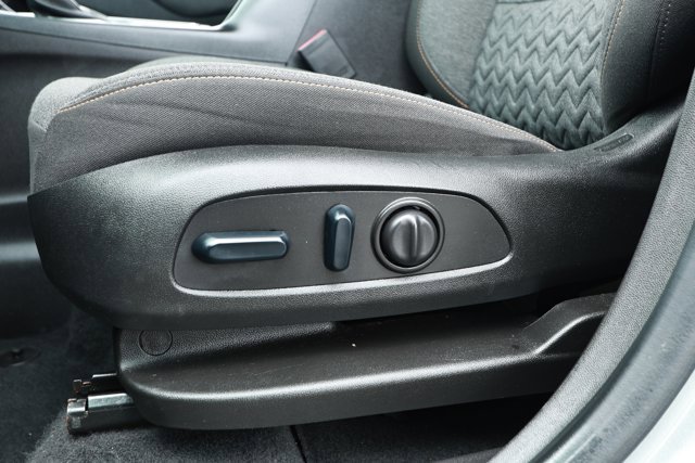 Used 2024 Chevrolet Equinox LT FWD image 22