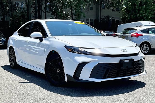 Used 2026 Toyota Camry SE FWD video 1