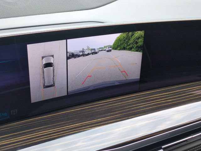 Used 2025 Cadillac Escalade Premium Luxury AWD/4WD image 10