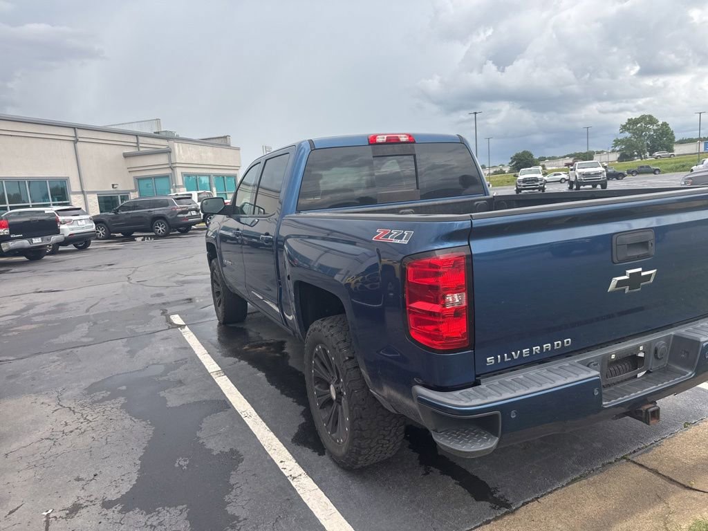 Used 2017 Chevrolet Silverado 1500 LT w/ LT Plus Package AWD/4WD image 7