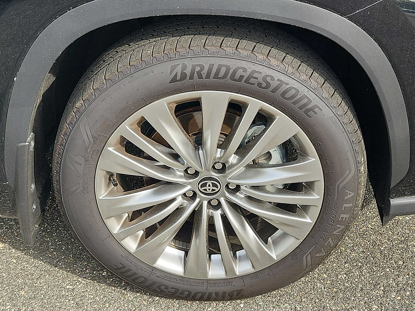 Used 2026 Toyota Highlander Platinum AWD/4WD image 8