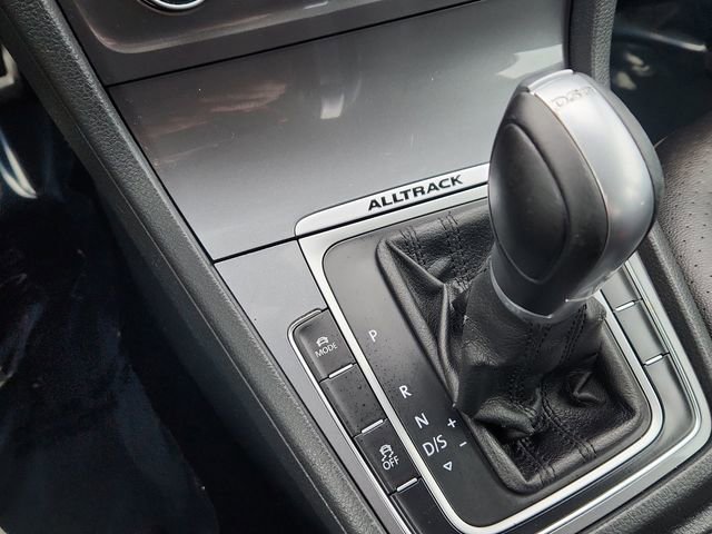 Used 2017 Volkswagen Golf Alltrack S image 40