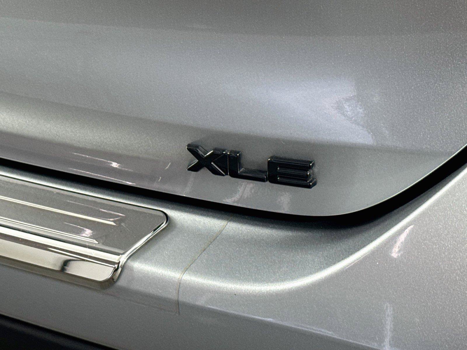 Used 2023 Toyota Highlander XLE FWD image 15