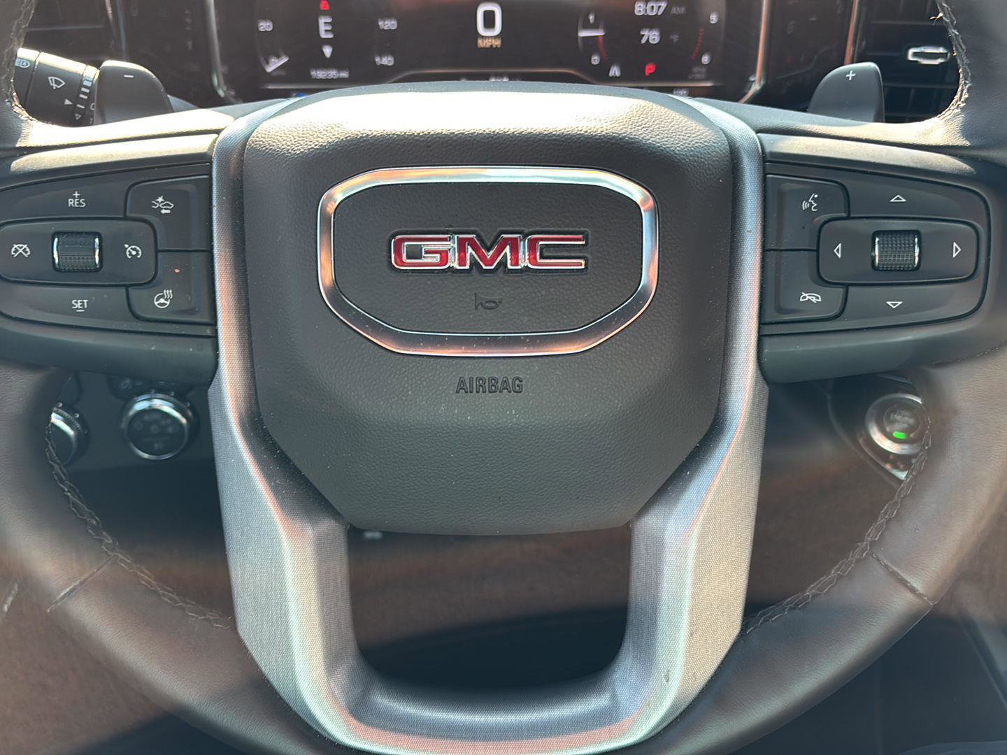 Used 2024 GMC Sierra 1500 SLT w/ SLT Premium Plus Package RWD image 18