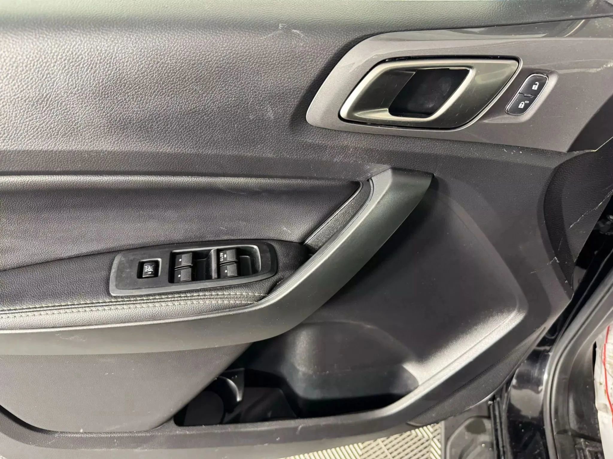 Used 2019 Ford Ranger Lariat w/ Equipment Group 501A Mid image 40