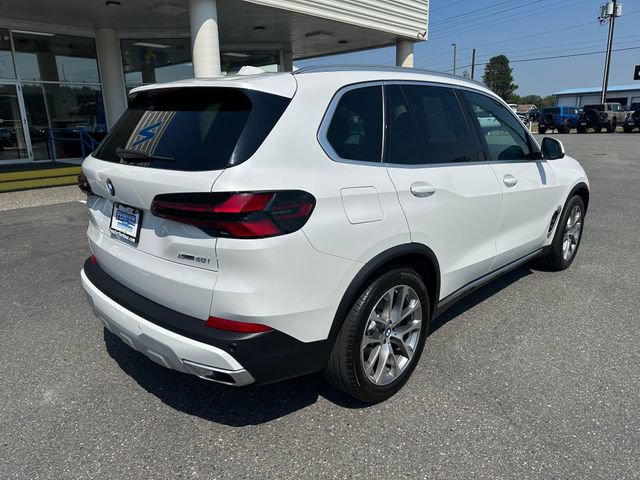 Used 2025 BMW X5 xDrive40i AWD/4WD image 3