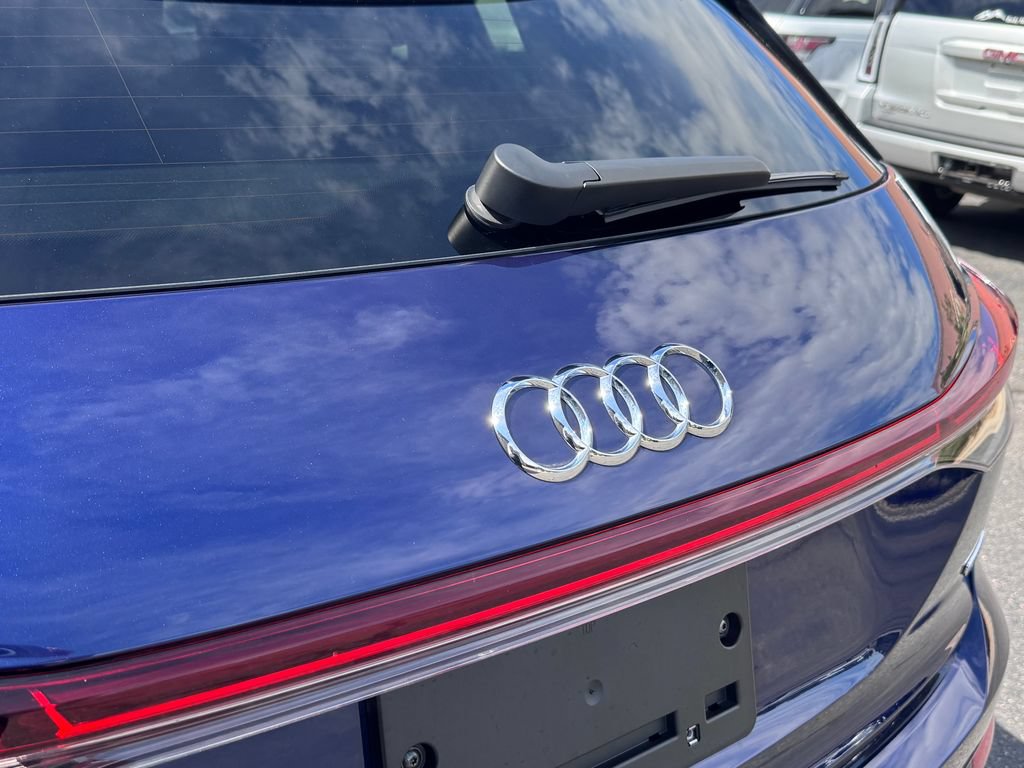 Used 2023 Audi Q4 e-tron Premium Plus w/ Premium Plus AWD/4WD image 9